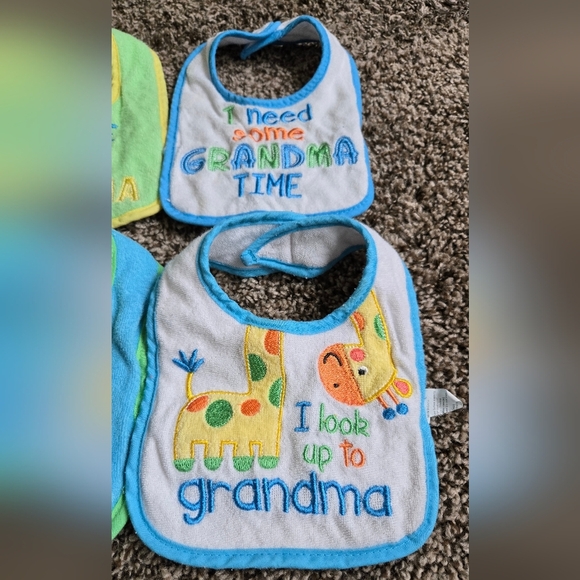 *3/$15 Baby Bibs Grandma set of 4 multi colored - Picture 2 of 7